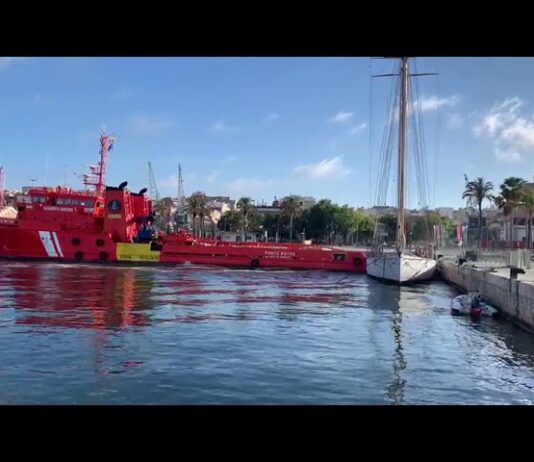 50m schooner Eleonora E struck and sunk by rescue vessel in Tarragona, Spain