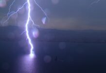 Lightning Cancels Racing On Day 5 of the Louis Vuitton Cup